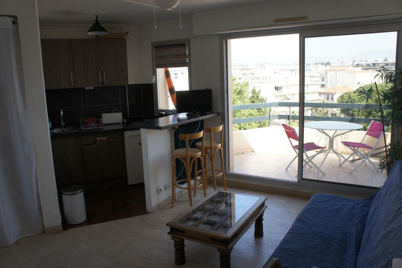 Appartement Le Montana à Juan-les-Pins Extérieur photo